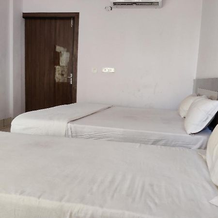 Oyo Hotel Laksh Kurukshetra Exterior photo